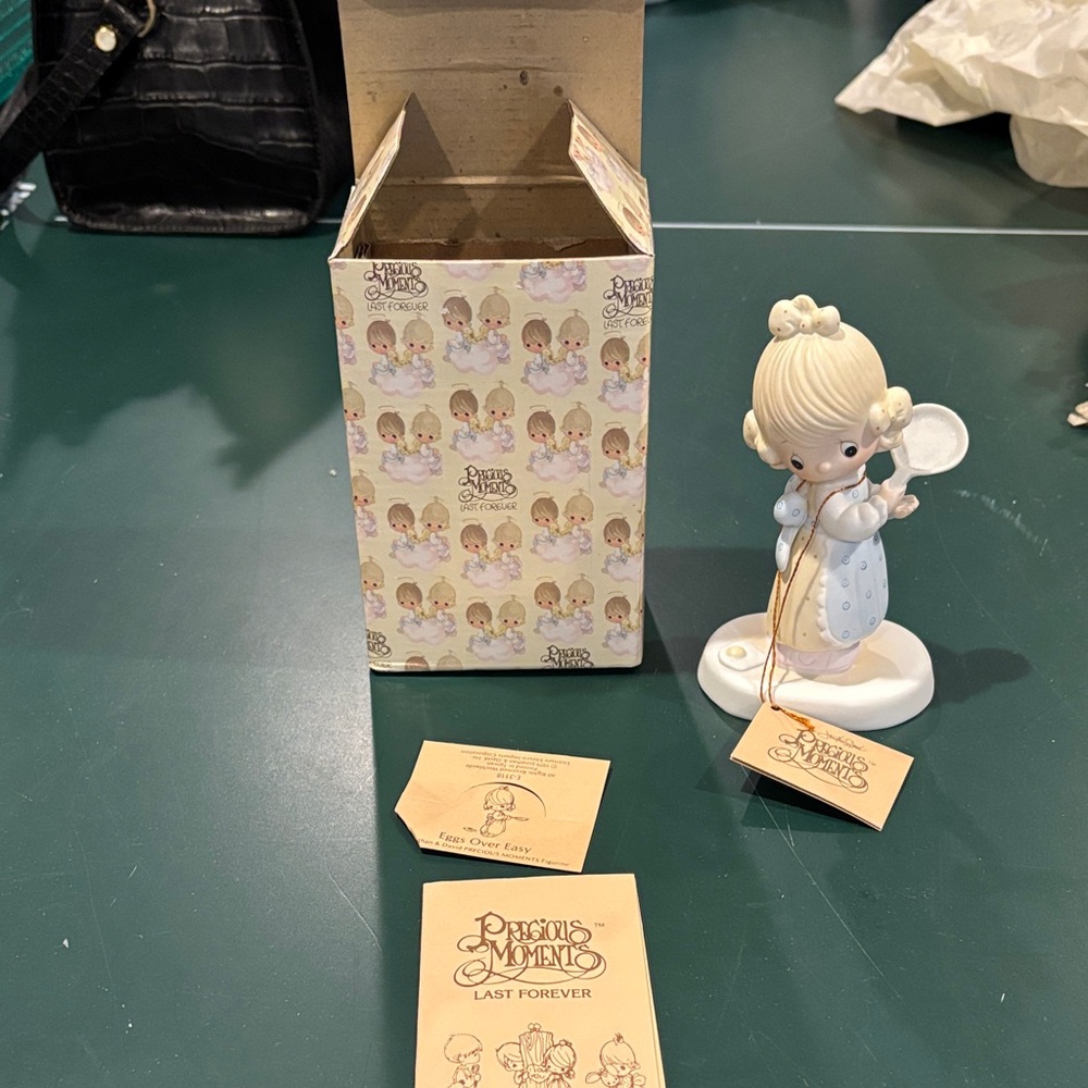 1979  VTG precious moments “eggs over easy “